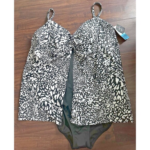 Swim Solutions Women's Plus Size Printed Flyaway Fauxkini One Piece Swimsuit 20W - Picture 4 of 11